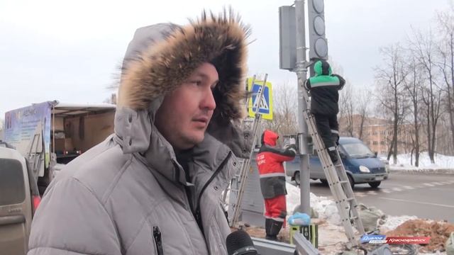 Зачем новый светофор на проспекте Испытателей? смотреть онлайн