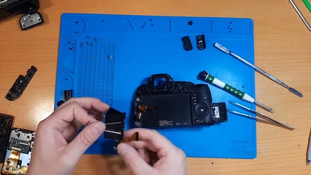 Фотоаппарат Panasonic DMCGH4 замена шлейфа дисплея.Panasonic DMC-GH4 replacement of the display fle смотреть онлайн