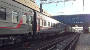 Электровоз ЭП1М-685 с поездом №491 Ростов-на-Дону — Москва