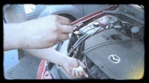 Проверка масла в MAZDA 3 (прикольно) (обработка видео через телефон)