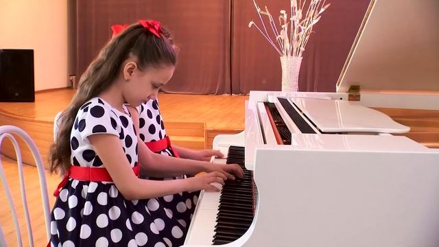 09 Светит месяц Кудашова М Брагинец А смотреть онлайн