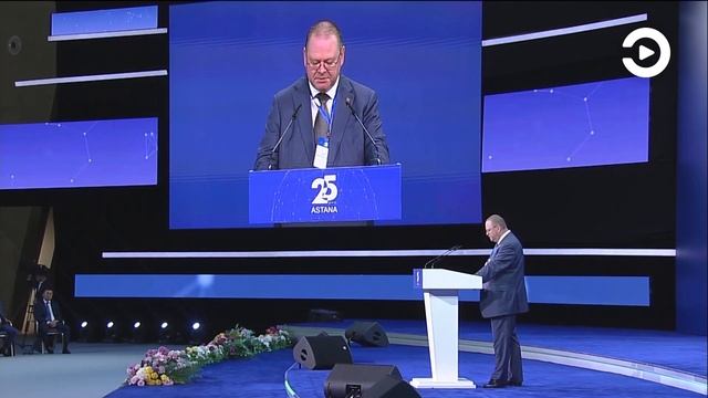 Губернатор Олег Мельниченко продолжает работу на международном форуме городов-побратимов в Астане