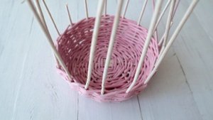 ❤Корзина из бумажной лозы. ❤ Простая корзинка из газетных трубочек своими руками ❤