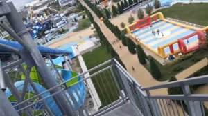 Вид с вершины водной горки "торнадо" на аквапарк Золотая Бухта, город Геленджик, Краснодарский край