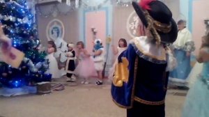 Дед Мороз, дед мороз, ты нам щечки не морозь