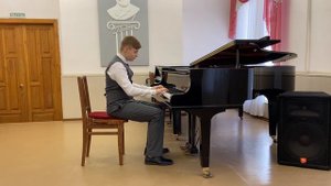 И.Беркович Русская песня с вариацией, Р.Шуман Смелый наездник