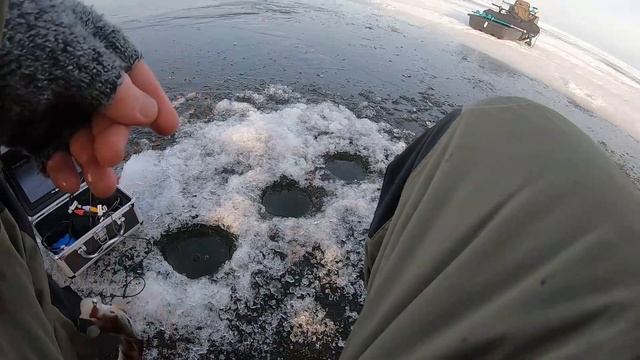 Зимняя рыбалка, Чудское озеро смотреть онлайн