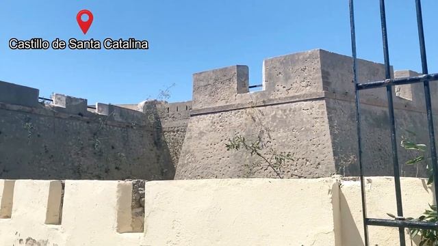 ?REGRESO A MI PAIS.[ CUBANA reacciona a la ciudad que se parece a La Habana en España. Así es Cadiz смотреть онлайн