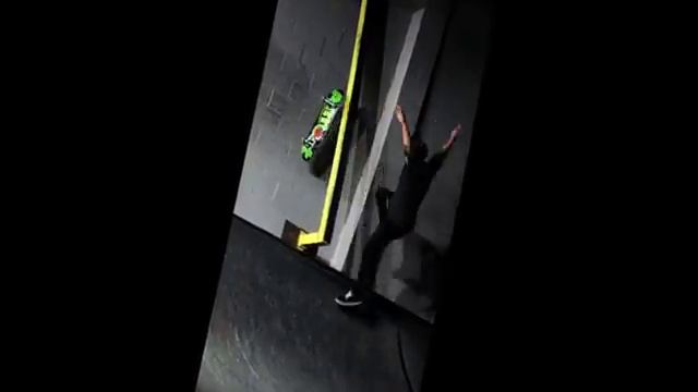 ALMOST A BATTLE COMMANDER - The Berrics - Daewon смотреть онлайн