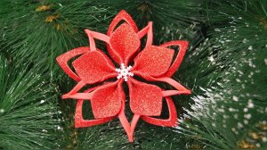 Яркая снежинка из блестящего фоамирана