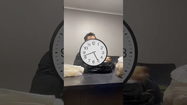 Действительно ли время летит быстрее, когда мы развлекаемся? смотреть онлайн