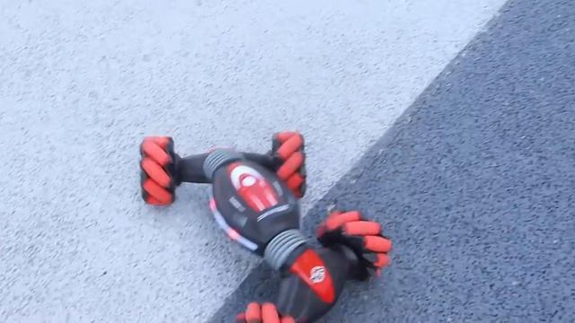 Машинка трансформер перевертыш. Управляется жестами руки. смотреть онлайн