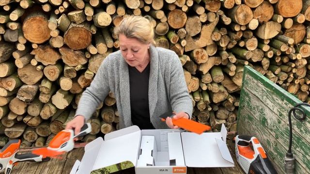 Unboxing STIHL HSA 26 Akku-Heckenschere смотреть онлайн