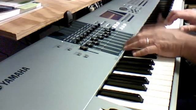 XS8 Demo 11 (Single Coil Chorus Guitar) смотреть онлайн