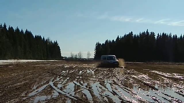 Соболь 4х4 покатушки по полю. смотреть онлайн