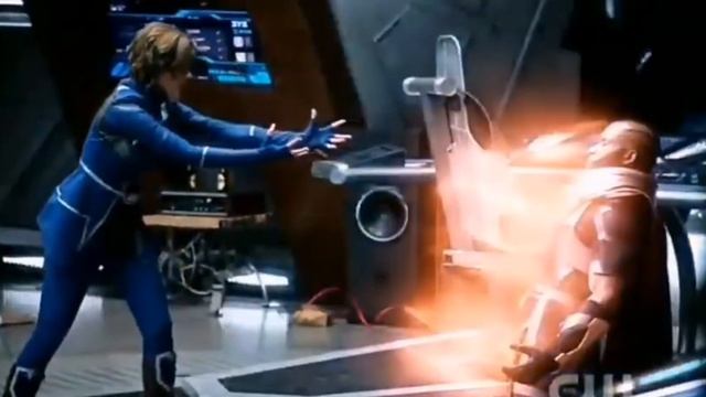 Crisis on infinite earths part 3 - Anti Monitor Destroys Earth 1 смотреть онлайн