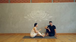 Пашчимоттанасана. Наклон сидя. Как сделать наклон безопасно.