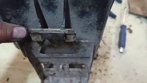 Что находится внутри адсорбера (абсорбера) с Субару Легаси 92.г.