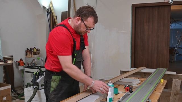 Потолочно-стеновые панели Sofia, фрезеровка, подгонка, монтаж. смотреть онлайн