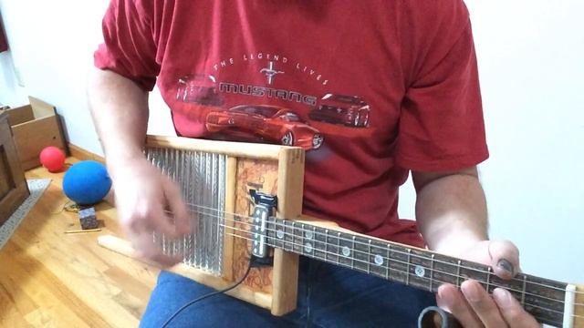 Lowrider Gold Foil Test on a Washboard Guitar? смотреть онлайн