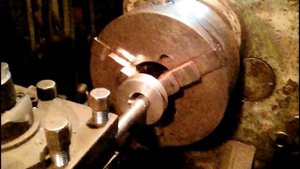 токарные работы. строгаем внутренний шпоночный паз.