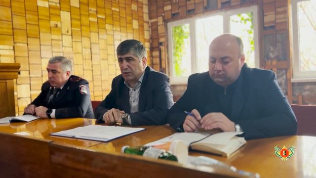 Министр внутренних дел Вальтер Бутба провел выездное совещание в ОВД Гудаутского района. смотреть онлайн