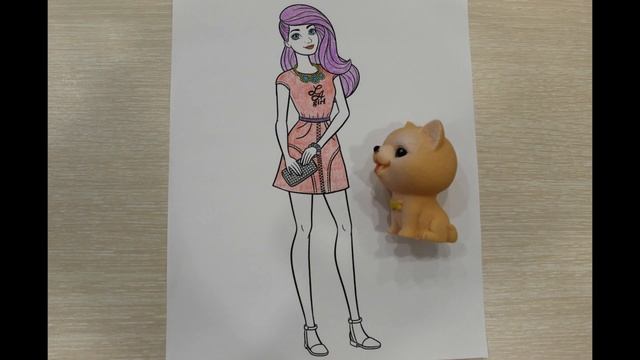 Кукла Барби с сумочкой и няшной причёской в браслете и ожерелье, раскраска для детей смотреть онлайн