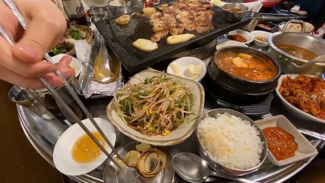 Корейский папа и его близнец/Как правильно жарить и есть мясо по корейски/Мукбанг/KOREA VLOG