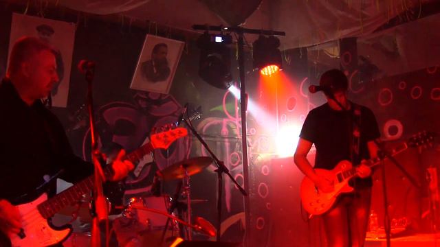 группа СТРАТЕГИЯ 9 сентября 2023 г город Саратов кавер песни ТУМАН смотреть онлайн