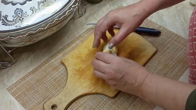 Салат из печени трески. Классический вариант.