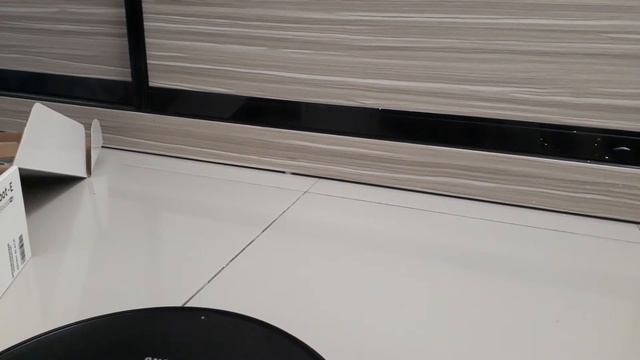Unboxing Samsung POWERbot-e VR5000 Robotic Vacuum Cleaner смотреть онлайн