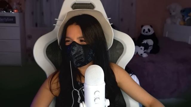 ТЕНДЕРЛИБАЕ СНЯЛА МАСКУ НА СТРИМЕ !? // РЕАКЦИЯ ТЕНДЕРЛИ НА КЛИП - Ломай
