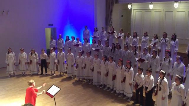 Детский хор "Радуга" - Вечер на рейде (В. Соловьев-Седой) смотреть онлайн