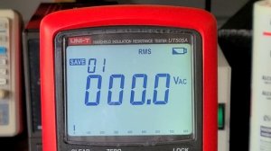 UNI•T  UT505A Handheld True RMS Insulation Tester/Multimeter w/Remote Probe