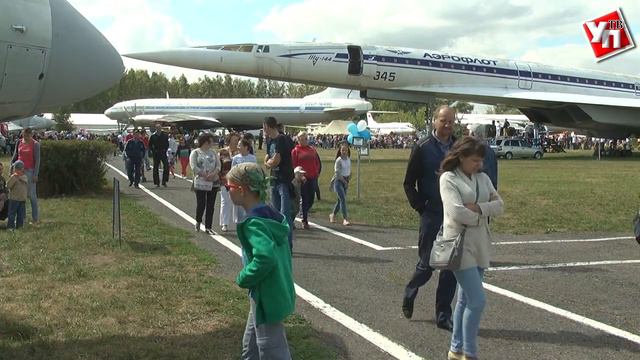 Получили награды и полетали на МИГах. Ульяновские авиаторы отметили профессиональный праздник смотреть онлайн