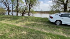 Фольксваген Поло седан на бездорожье.