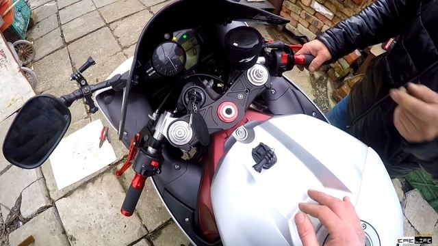 Замена Свечей,Топливного и Воздушного фильтра на мотоцикле Yamaha R1 2009 смотреть онлайн