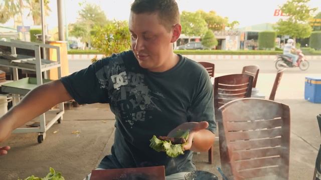 Идеальный рест для BBQ! Обзор Nuong Ngoi смотреть онлайн