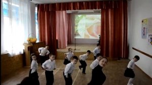 Танец учащихся 1 класса на 8 марта