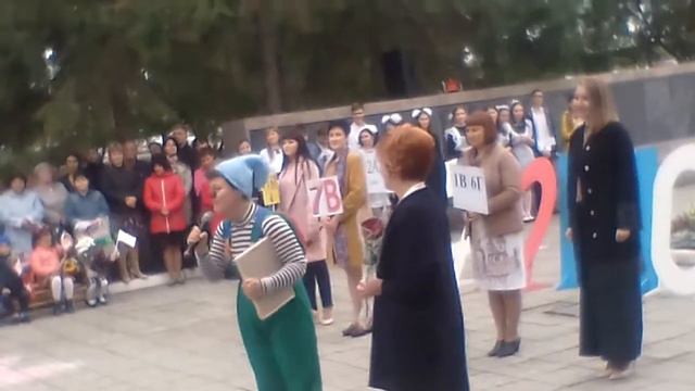 85. В 1 класс, школе 200 лет. Красноармейка. смотреть онлайн