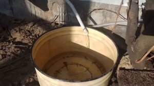 Автопоилка для кур своими руками из бочки