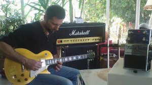 ISP TOTALLY BLUES   -  GIBSON LES PAUL R7   -  MARSHALL JCM 2000