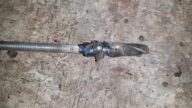 Как высверлить, удалить, извлеч сломаное сверло из отверсьтия в гбц смотреть онлайн