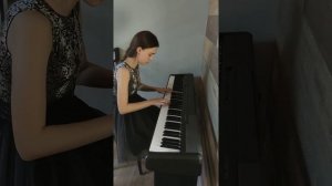 Яркина Алиса, 13 лет. (А.Лешгорн - Этюд. Соч.136 №10)