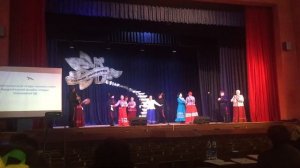 "У ворот сосёночка стояла" народная плясовая песня