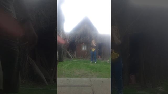 Разминка, хват ракетки, стойкаэ, подача. "Играй в бадминтон! Тренировки с ЖИВОЙ ФУТБОЛ" (16) смотреть онлайн