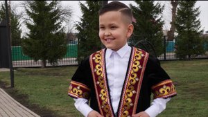 Ко Дню Победы уфимский школьник снял клип на песню «Шаймуратов-генерал» - сюжет "Вестей"