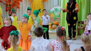 Детский, осенний хоровод "Есть у нас огород" Средняя гр.