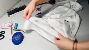 Мастер-класс: как обработать пояс и установить крючки на брюках