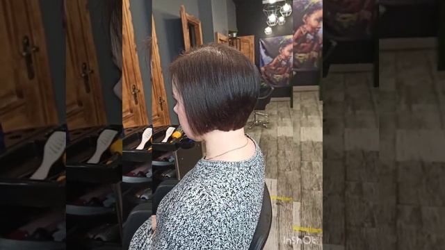 Стрижка короткий градуированный боб Haircut short graduated bob#стрижка#градуированныйбоб#haircutbo